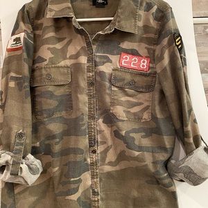 ✨Camo Button Up